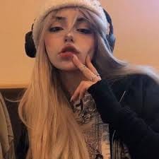 مسرت حسن avatar